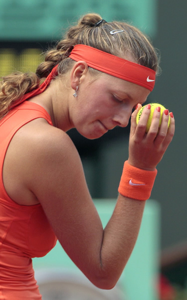 包含TL前途光明！，科维托娃新星夺冠表现突出上演精彩一战的词条