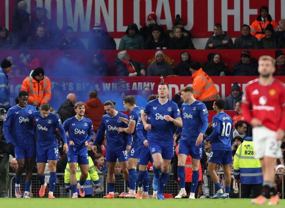 爱游戏正版渠道-风云突变！曼联今晨刷新队史纪录，NBA总决赛版图或变，悬念犹存，赛程密集仍需轮换的简单介绍